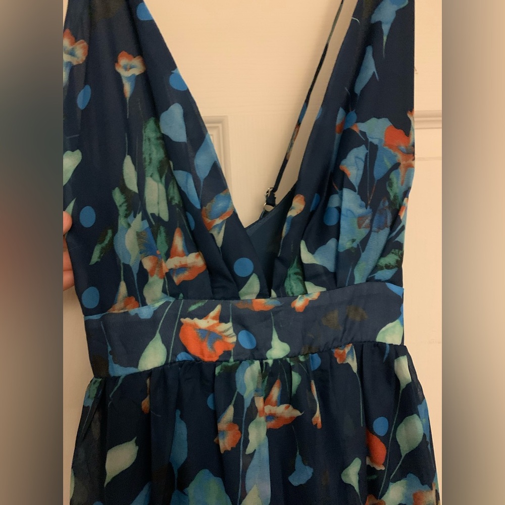 NWOT. Beautiful open back maxi dress. - Picture 2 of 6